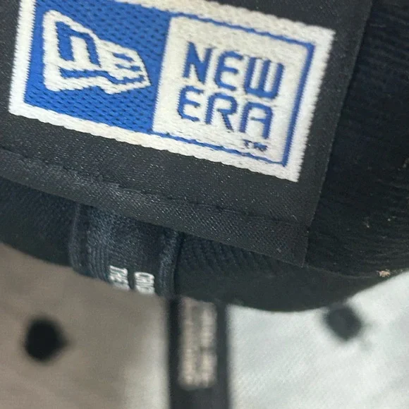 New Era Black Cap with Silver MLB Logo Patch Yankees - Picture 9 of 10